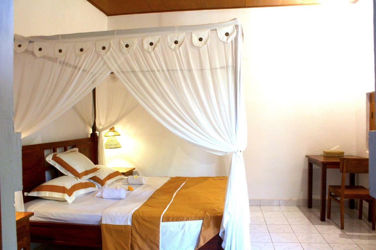 Lovina Palace Extérieur photo